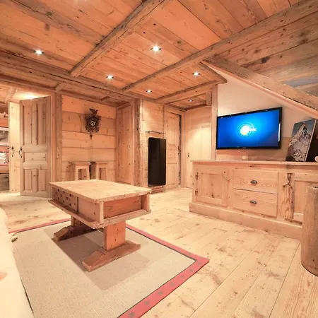 Apartment Penthouse Holzman Close To Ski Lift St. Moritz